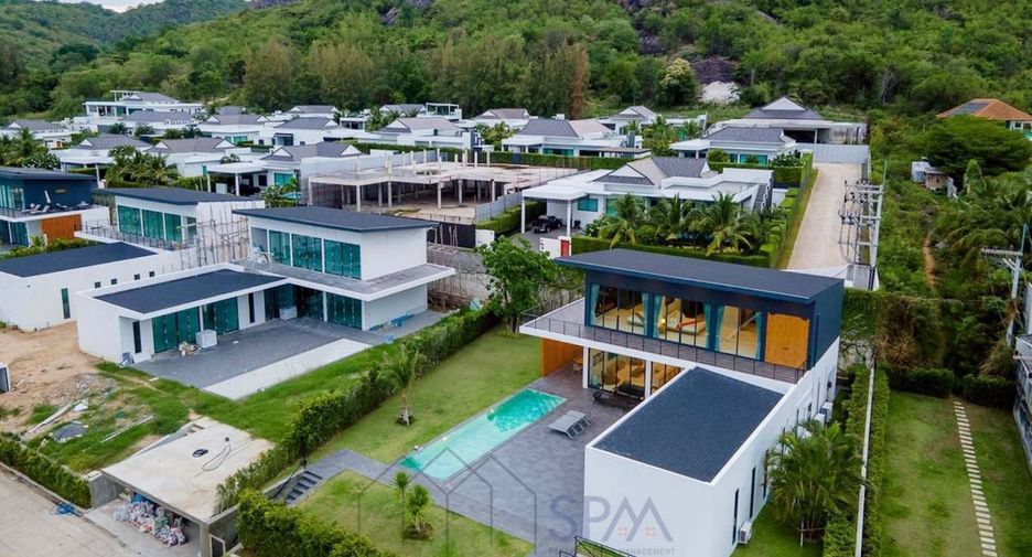 For sale 5 bedrooms villa in Hua Hin, Prachuap Khiri Khan