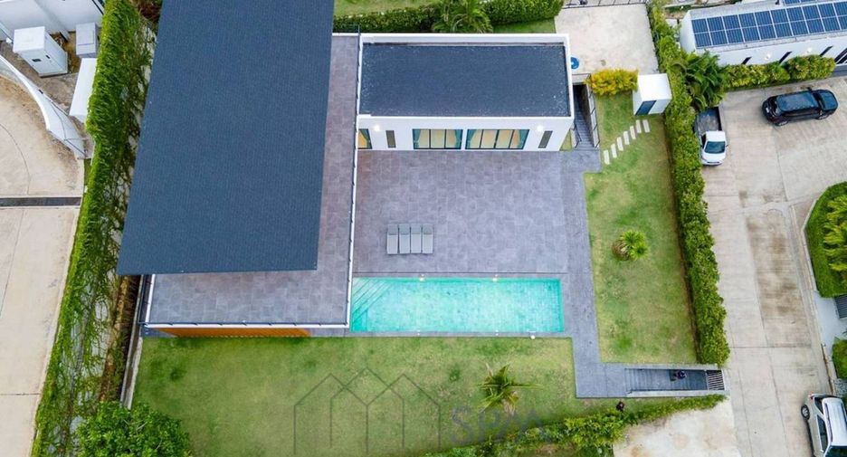 For sale 5 bedrooms villa in Hua Hin, Prachuap Khiri Khan