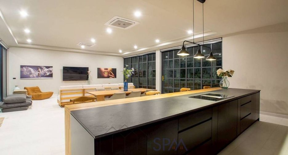 For sale 5 bedrooms villa in Hua Hin, Prachuap Khiri Khan