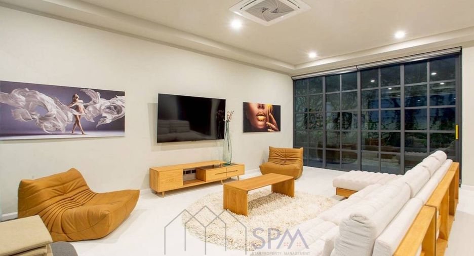 For sale 5 bedrooms villa in Hua Hin, Prachuap Khiri Khan