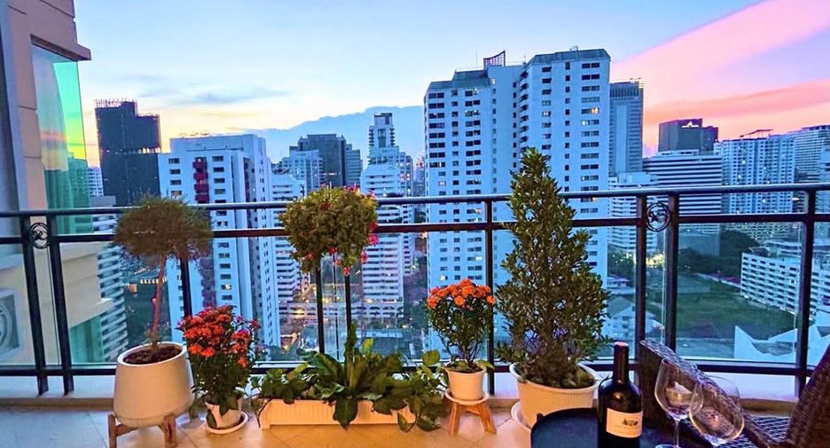 Продажа 3 спальни кондо в Щаттхана, Бангкок