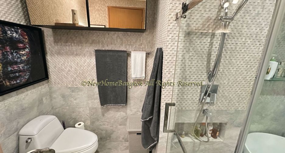 For sale 1 bed condo in Khlong Toei, Bangkok