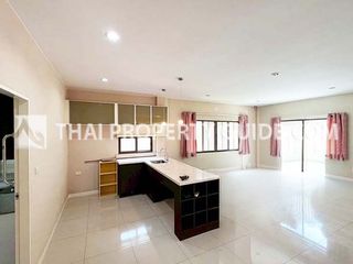 For sale 4 bed house in Bang Phli, Samut Prakan