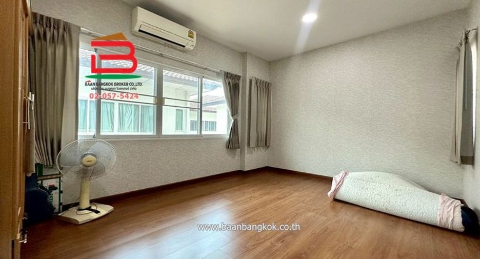 For sale 3 bedrooms house in Don Mueang, Bangkok