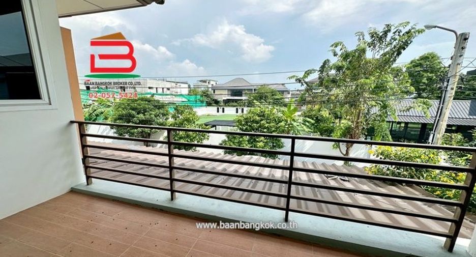 For sale 3 bedrooms house in Don Mueang, Bangkok
