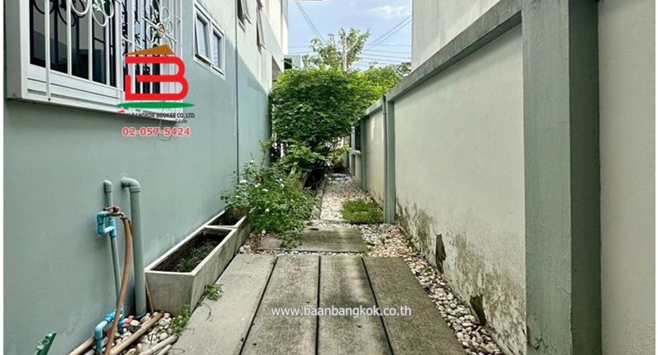 For sale 3 bedrooms house in Don Mueang, Bangkok