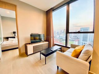 For rent and for sale 1 bed condo in Watthana, Bangkok