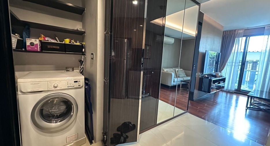 For rent 1 bed condo in Watthana, Bangkok