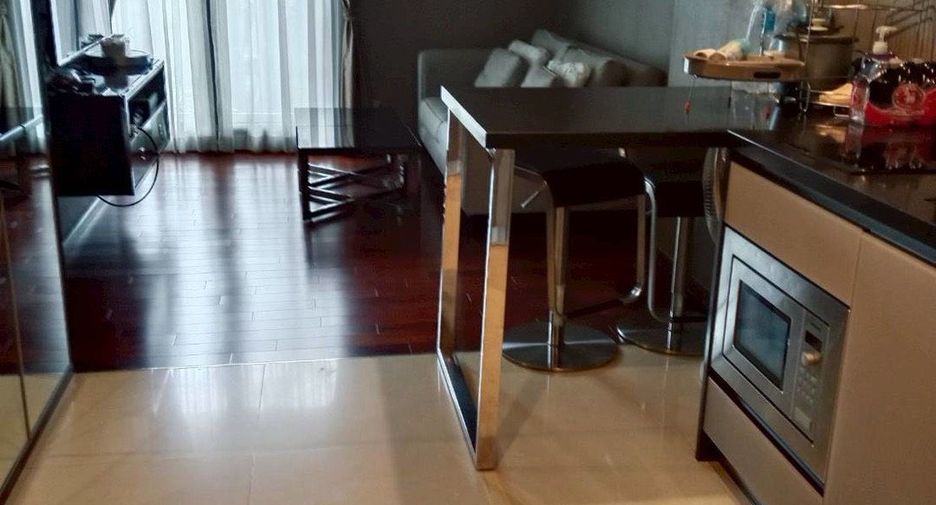 For rent 1 bed condo in Watthana, Bangkok