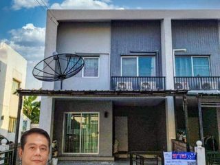 For sale 3 bed townhouse in Bang Khun Thian, Bangkok
