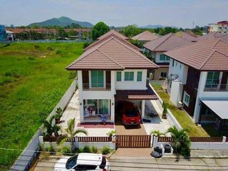 3 Bedroom House In Si Racha, Chonburi
