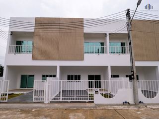 For sale 3 bed townhouse in Mueang Nakhon Pathom, Nakhon Pathom
