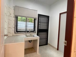 Casa adosada en alquiler de 2 habitaciones en Mueang Chiang Mai, Chiang Mai