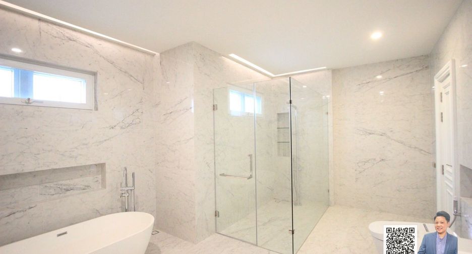 For sale 4 bedrooms house in Prawet, Bangkok