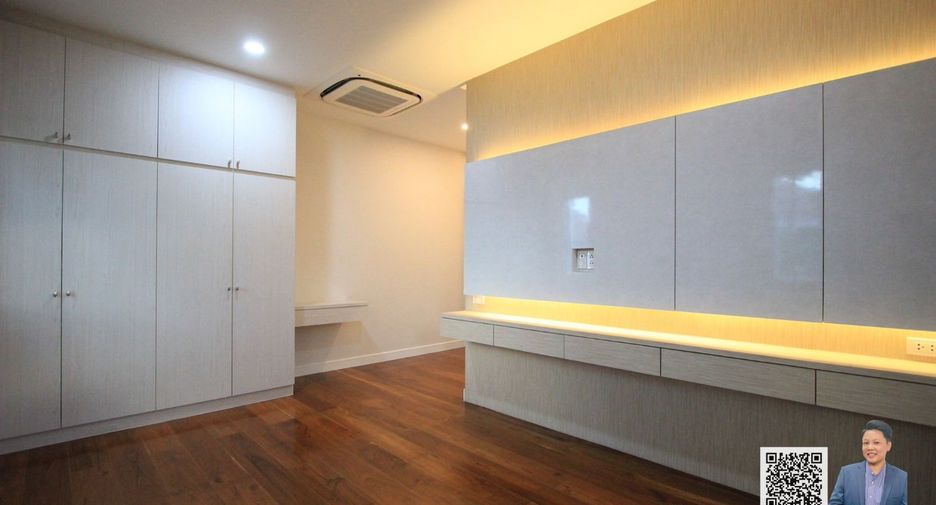 For sale 4 bedrooms house in Prawet, Bangkok