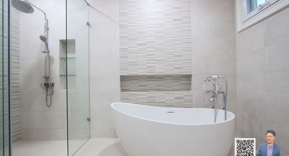 For sale 4 bedrooms house in Prawet, Bangkok