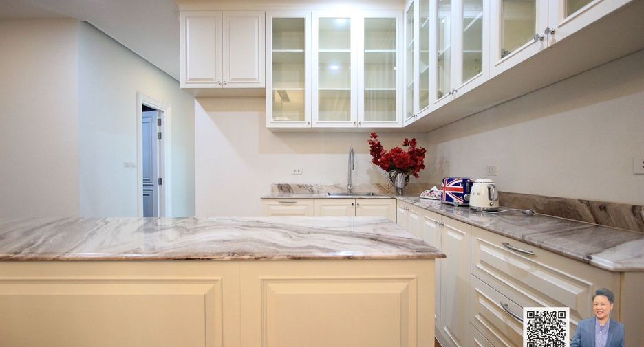 For sale 4 bedrooms house in Prawet, Bangkok