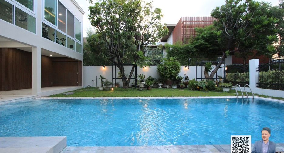 For sale 4 bedrooms house in Prawet, Bangkok