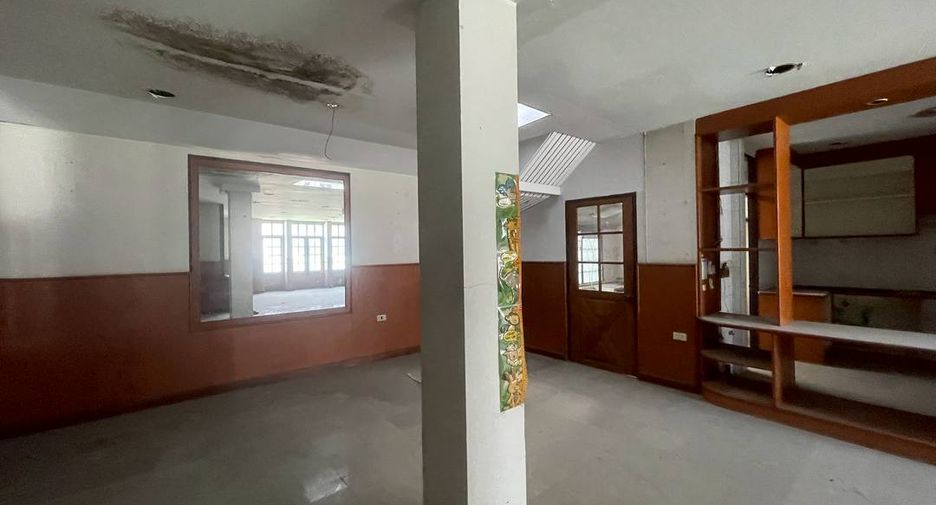 出售 5 卧室 独立屋 在 Mueang Chiang Mai, Chiang Mai