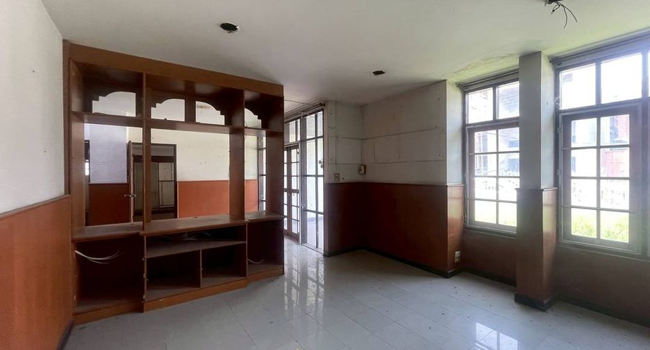 出售 5 卧室 独立屋 在 Mueang Chiang Mai, Chiang Mai