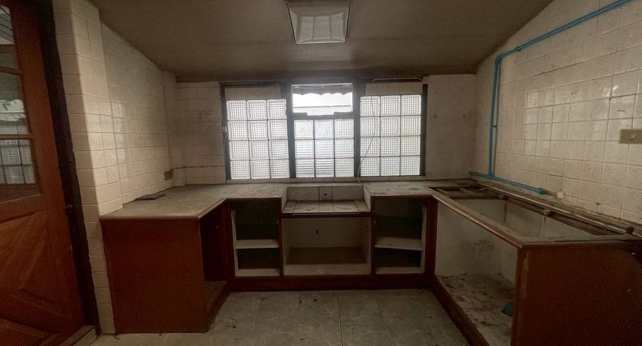 出售 5 卧室 独立屋 在 Mueang Chiang Mai, Chiang Mai
