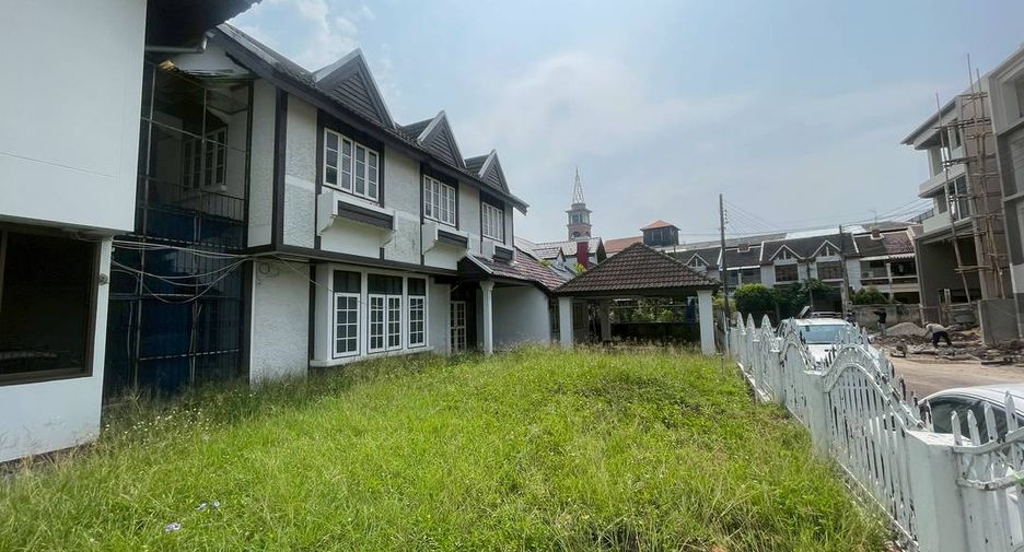 出售 5 卧室 独立屋 在 Mueang Chiang Mai, Chiang Mai