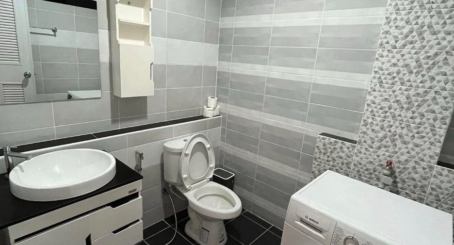 For sale 3 bedrooms townhouse in Sattahip, Chonburi