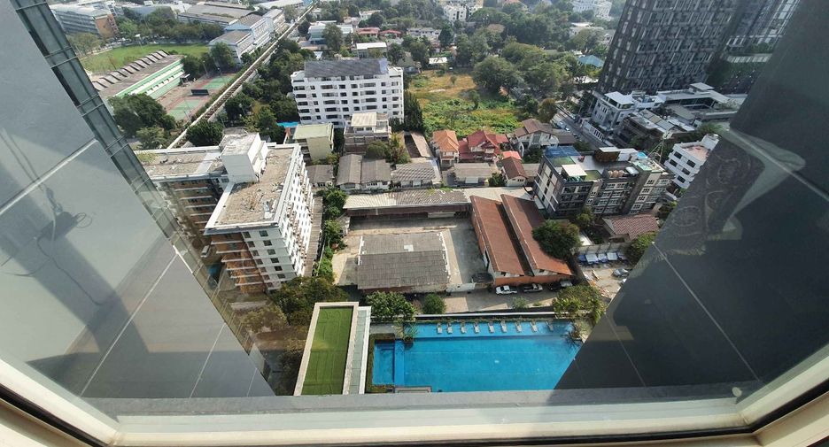 Condo en alquiler de 2 habitaciones en Khlong Toei, Bangkok