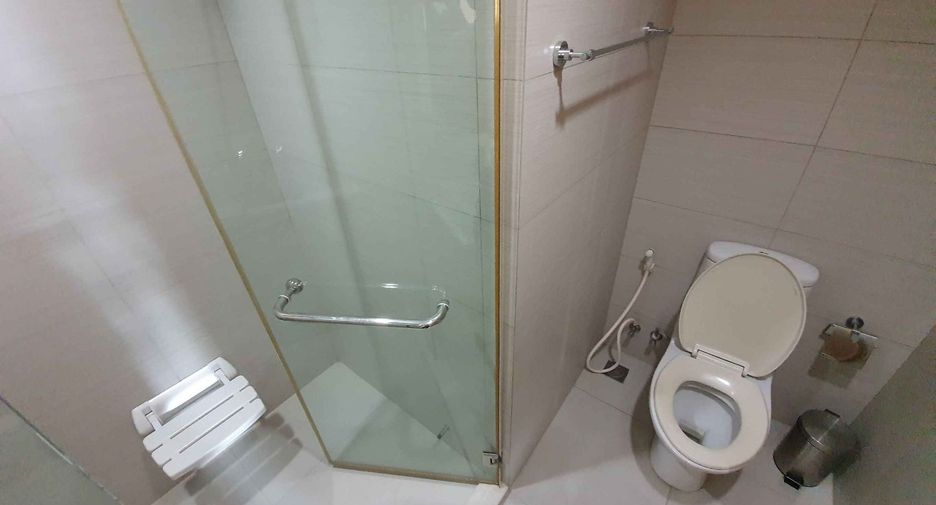 Condo en alquiler de 2 habitaciones en Khlong Toei, Bangkok