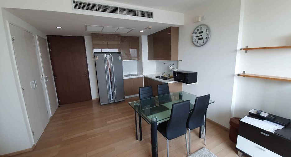 Condo en alquiler de 2 habitaciones en Khlong Toei, Bangkok