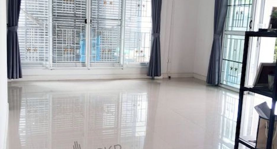 Продажа 3 спальни дом в Phan Thong, Чонбури