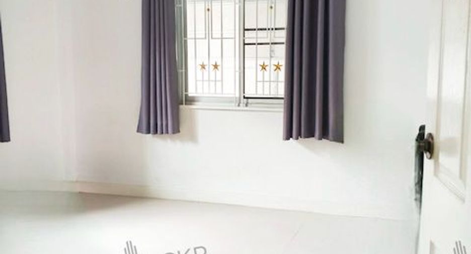 Продажа 3 спальни дом в Phan Thong, Чонбури