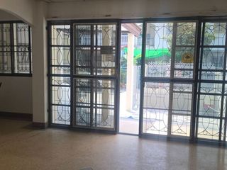 For rent 3 bed townhouse in Bang Na, Bangkok