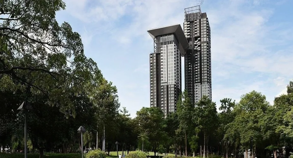 For sale 2 bedrooms condo in Yan Nawa, Bangkok