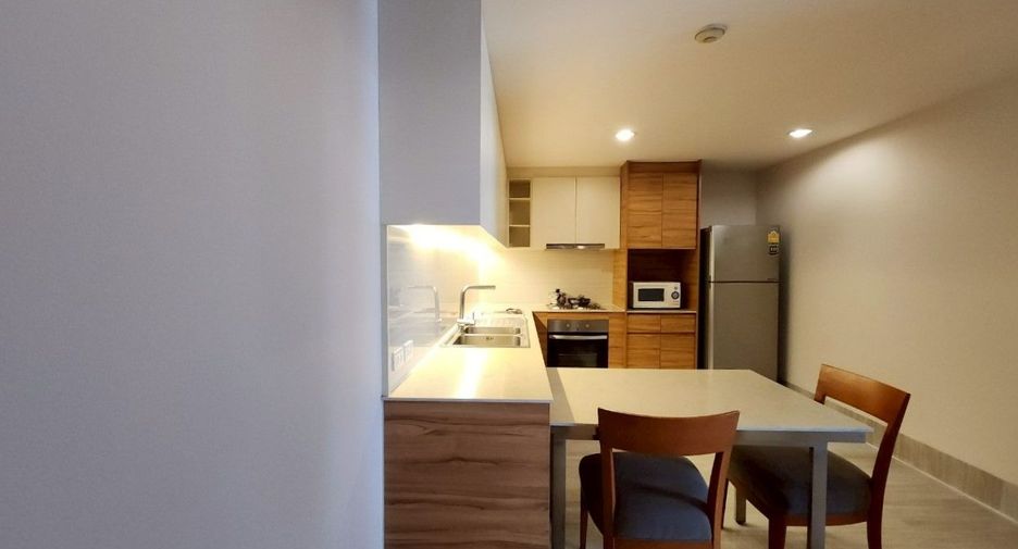 For rent 3 bedrooms serviced apartment in Sathon, Bangkok
