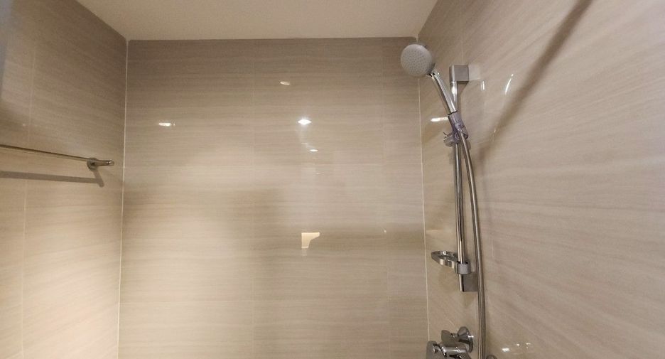 For rent 3 bedrooms serviced apartment in Sathon, Bangkok