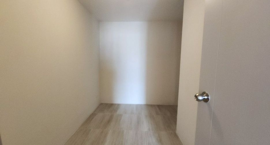 For rent 3 bedrooms serviced apartment in Sathon, Bangkok