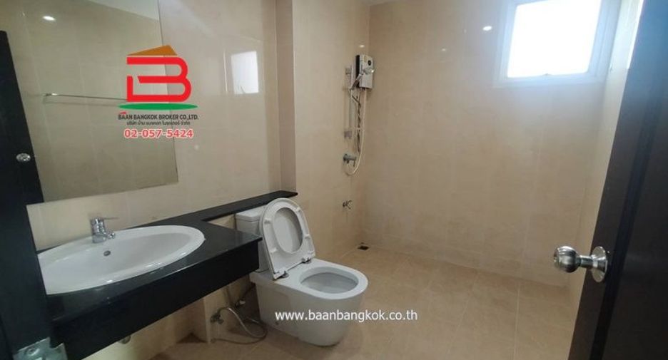 Oficina en alquiler de 2 habitaciones en Bueng Kum, Bangkok