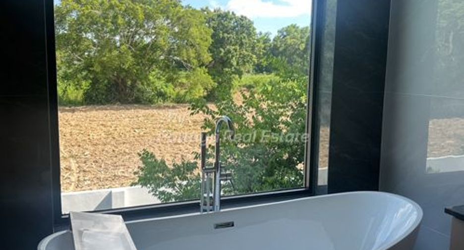 Casa en venta de 4 habitaciones en East Pattaya, Pattaya
