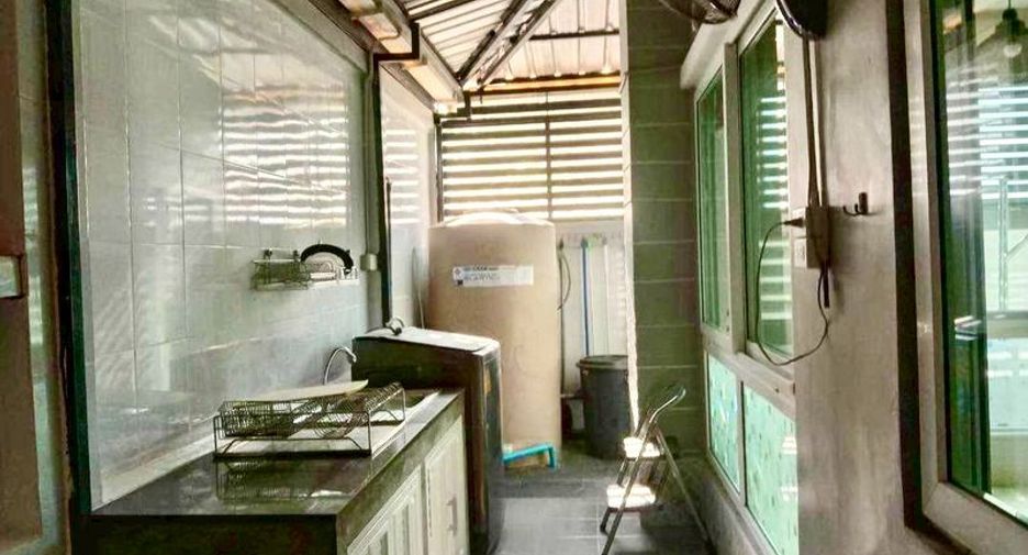 For sale 3 bedrooms townhouse in Si Racha, Chonburi