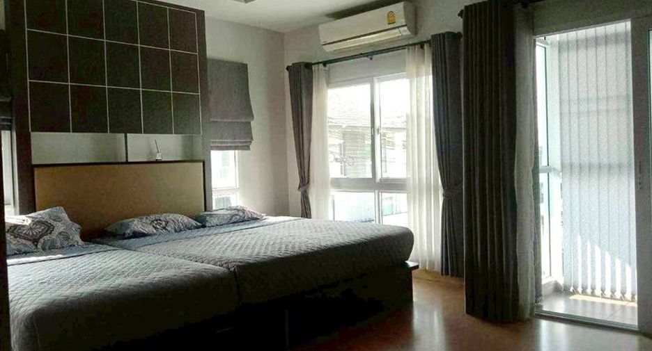 For sale 3 bedrooms townhouse in Si Racha, Chonburi