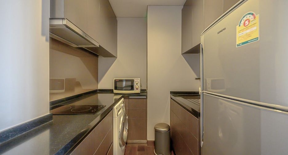 For sale 2 bedrooms condo in Khlong Toei, Bangkok