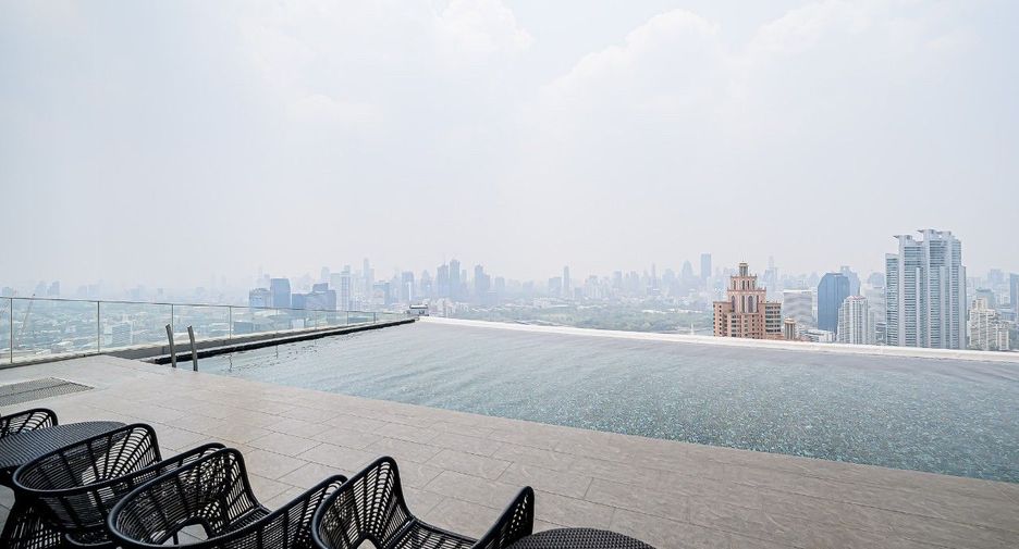 For sale 2 bedrooms condo in Khlong Toei, Bangkok