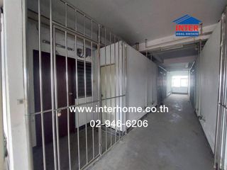 For sale 24 bed retail Space in Mueang Samut Prakan, Samut Prakan