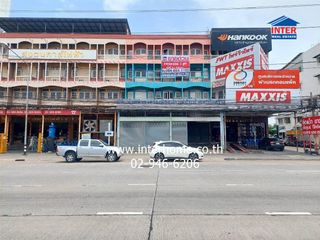 For sale 24 bed retail Space in Mueang Samut Prakan, Samut Prakan