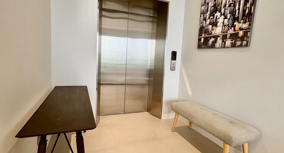 Condo en alquiler y en venta de 2 habitaciones en Khlong Toei, Bangkok