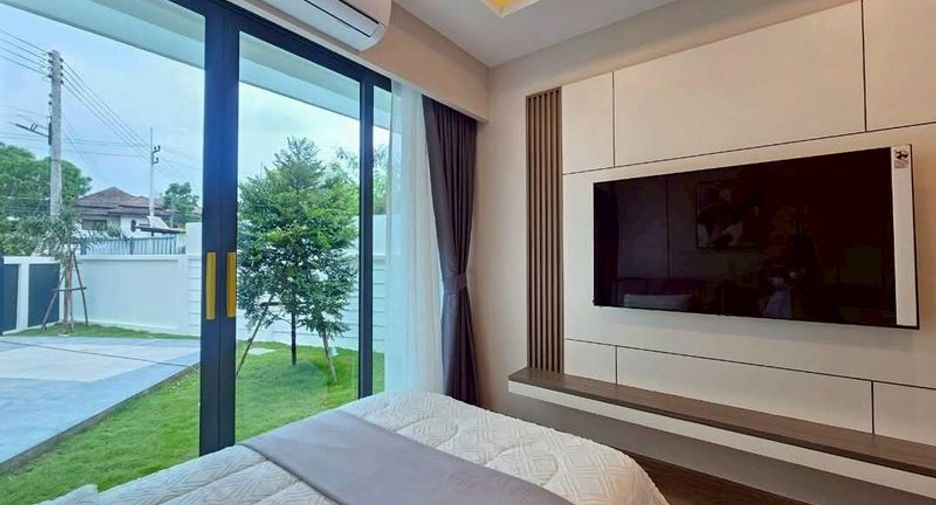 For sale 4 bedrooms villa in Bang Lamung, Chonburi