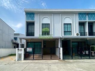 For sale 3 bed townhouse in Mueang Pathum Thani, Pathum Thani
