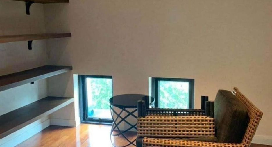 For rent studio townhouse in Watthana, Bangkok