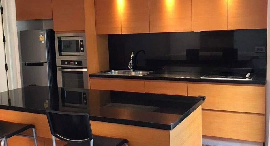For rent studio townhouse in Watthana, Bangkok